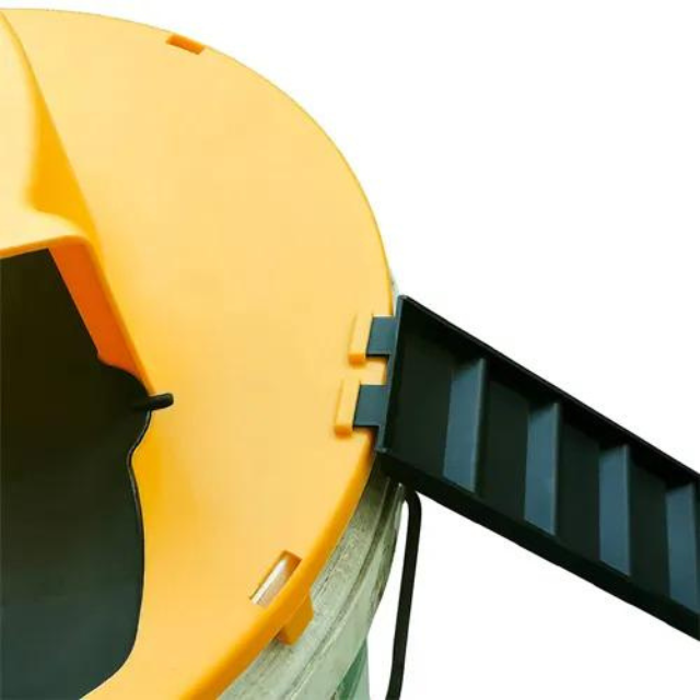 Humane Bucket Trap with Auto Reset Flip Platform and Climbing Ladders