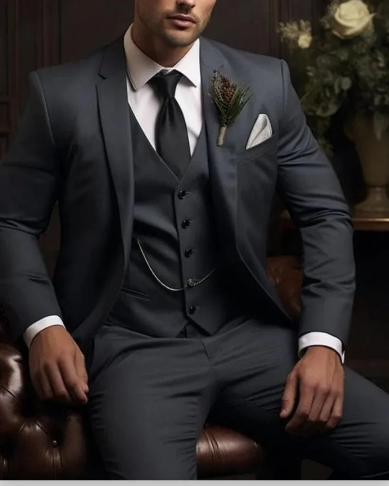 Men's Slim Fit Three Piece Suit with Woven Blend Fabric and Structured Shoulders