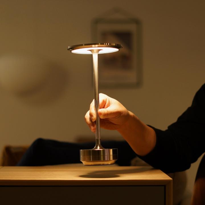 Touch Control Metal Desk Lamp with Four Brightness Stages and 150-Hour Battery