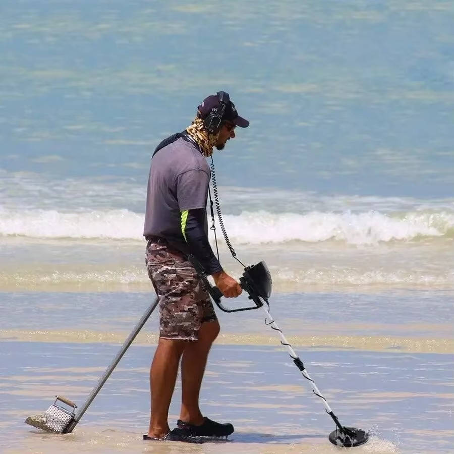 Metal Detector with Dual Detection Modes and Waterproof Search Coil, Adjustable Height