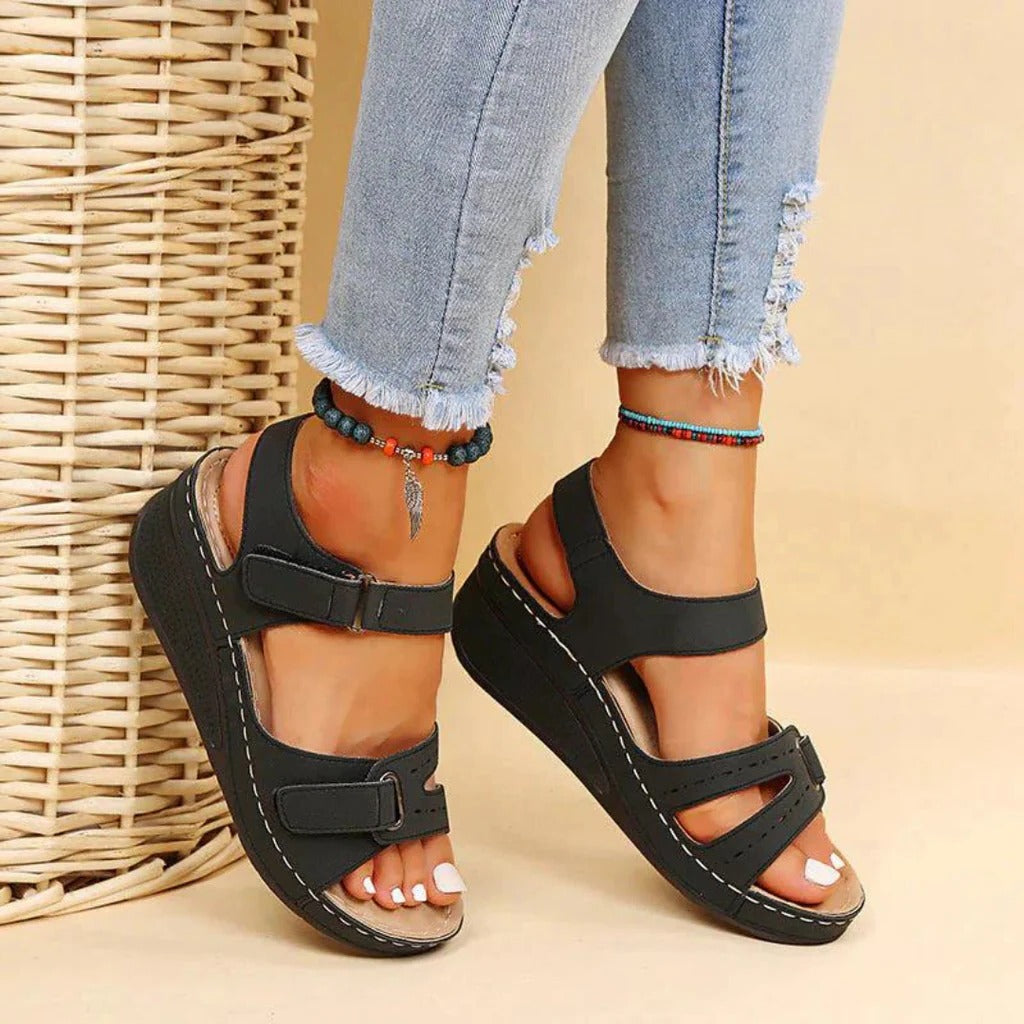 Women's Sandals with Contoured Arch Support and Adjustable Straps, Breathable Design