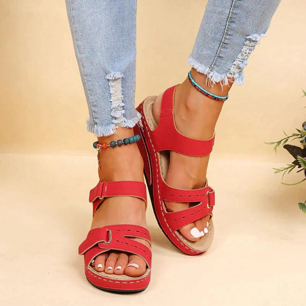 Women's Sandals with Contoured Arch Support and Adjustable Straps, Breathable Design