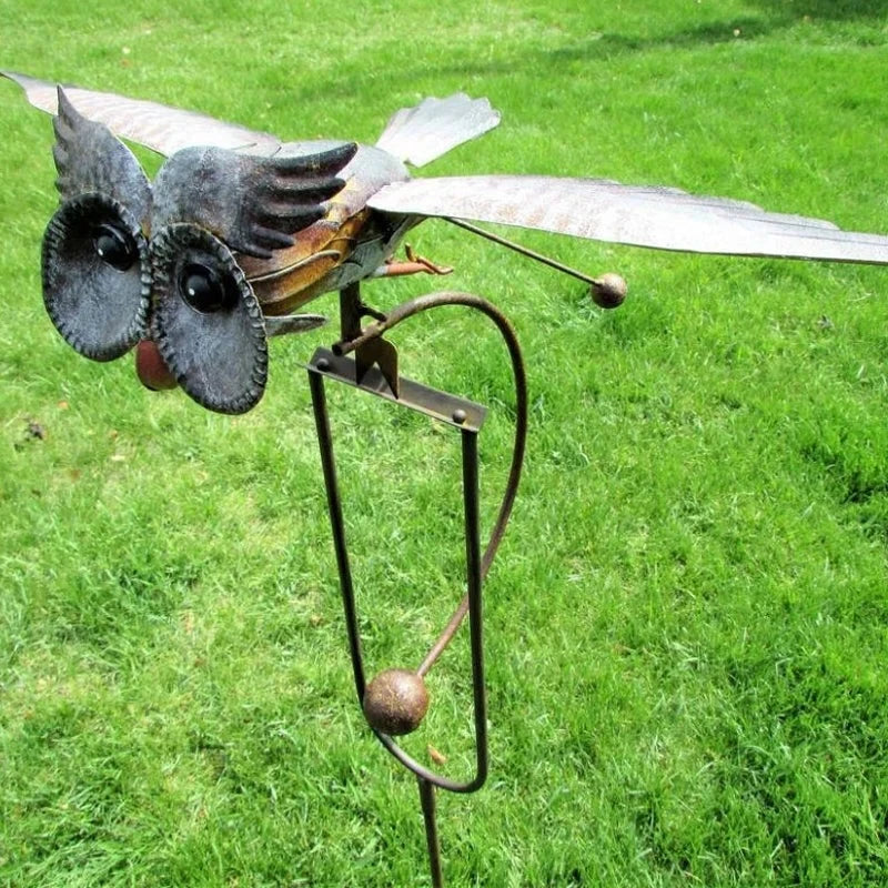 Wind Activated Metal Bird Garden Decoration with Flapping Wings and Ground Stake