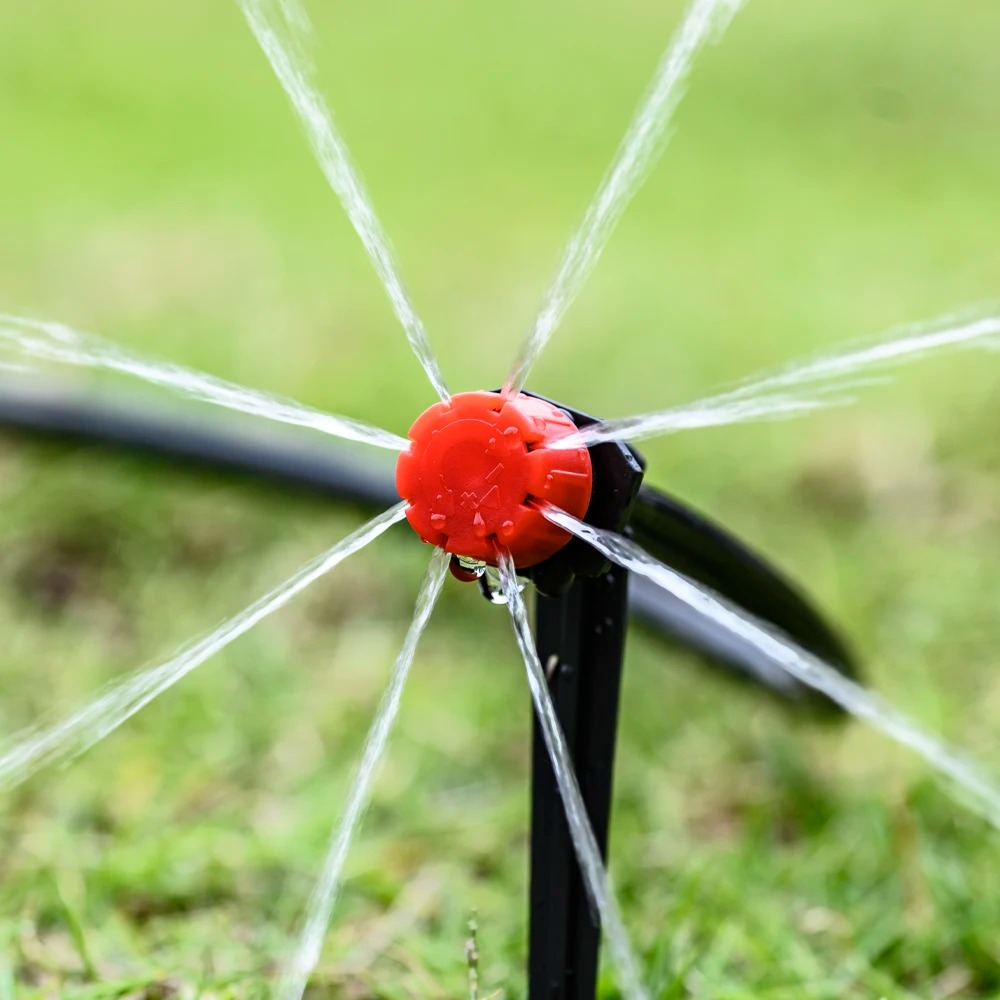Automatic Garden Watering System with Programmable Timer and Pressure Regulator