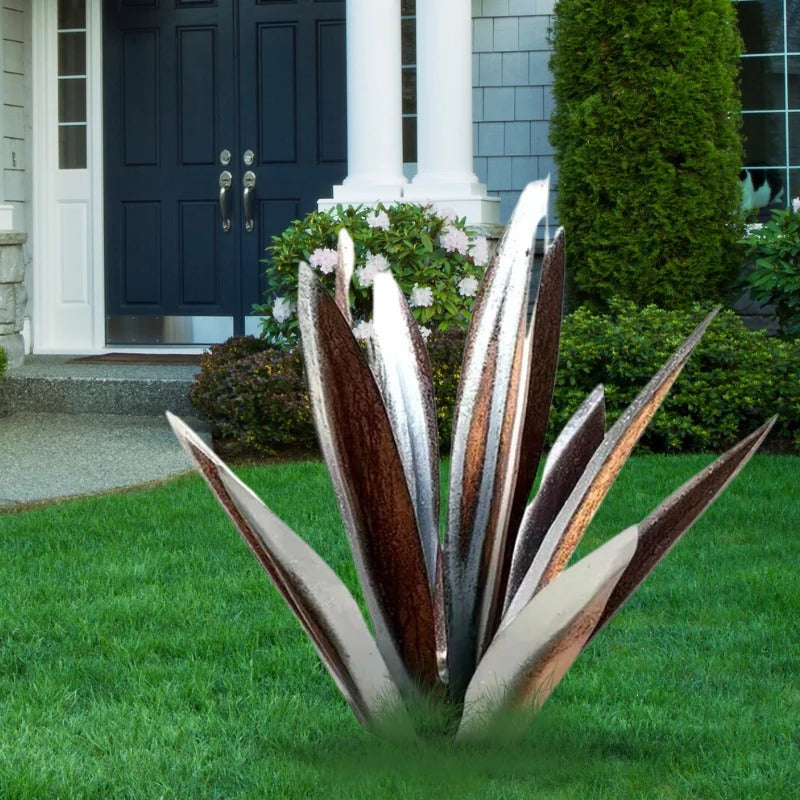 Metal Agave Plant with Rust Finish for Patios and Indoor Corners