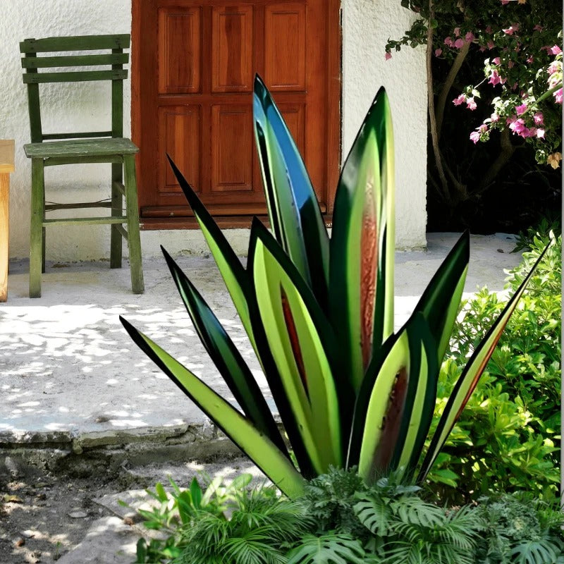 Metal Agave Plant with Rust Finish for Patios and Indoor Corners