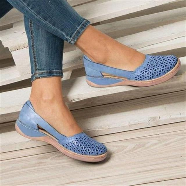 Wide Toe Box Moccasin Flats with Cushioned Insoles and Non-Slip Sole