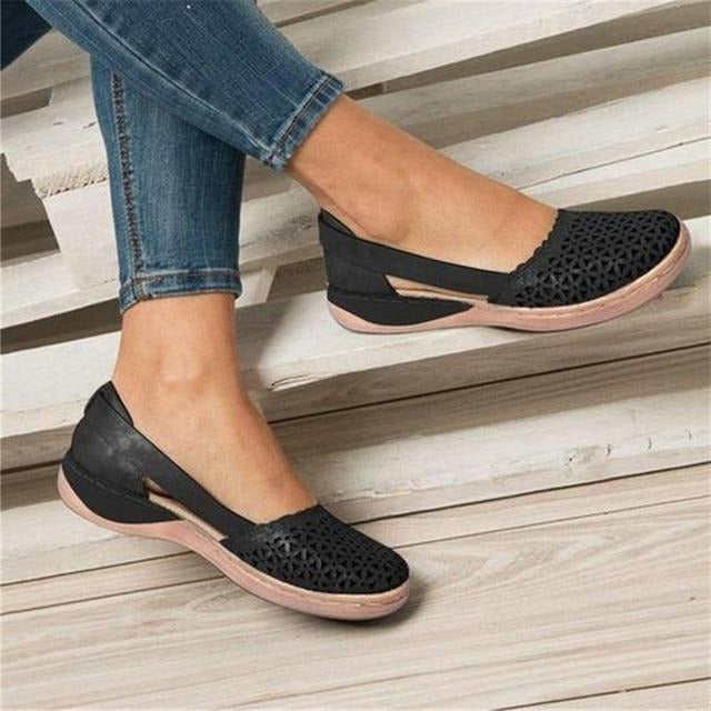 Wide Toe Box Moccasin Flats with Cushioned Insoles and Non-Slip Sole