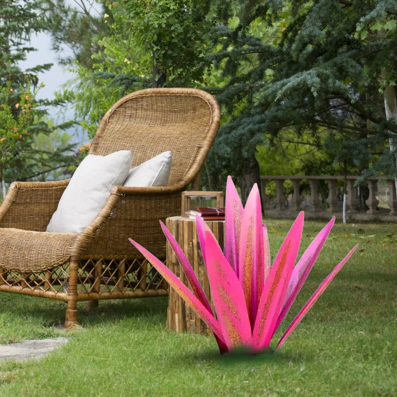 Metal Agave Plant with Rust Finish for Patios and Indoor Corners